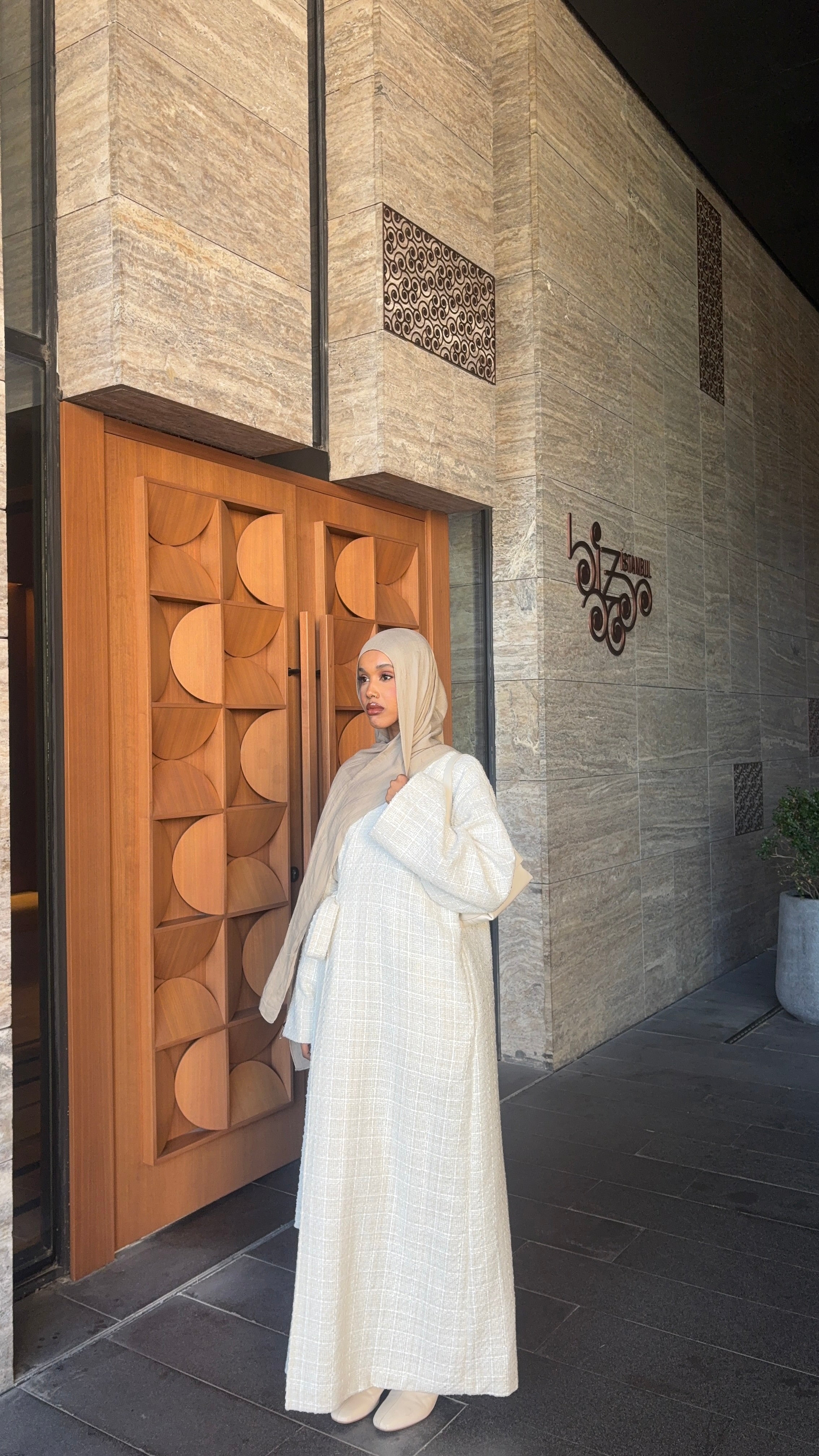 Cream tweed abaya