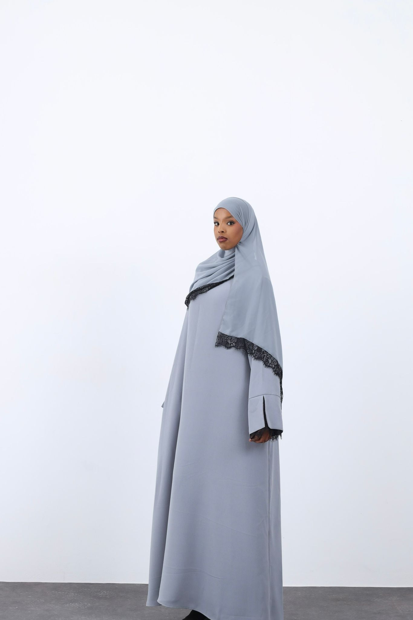 Lace crepe abaya- Grey