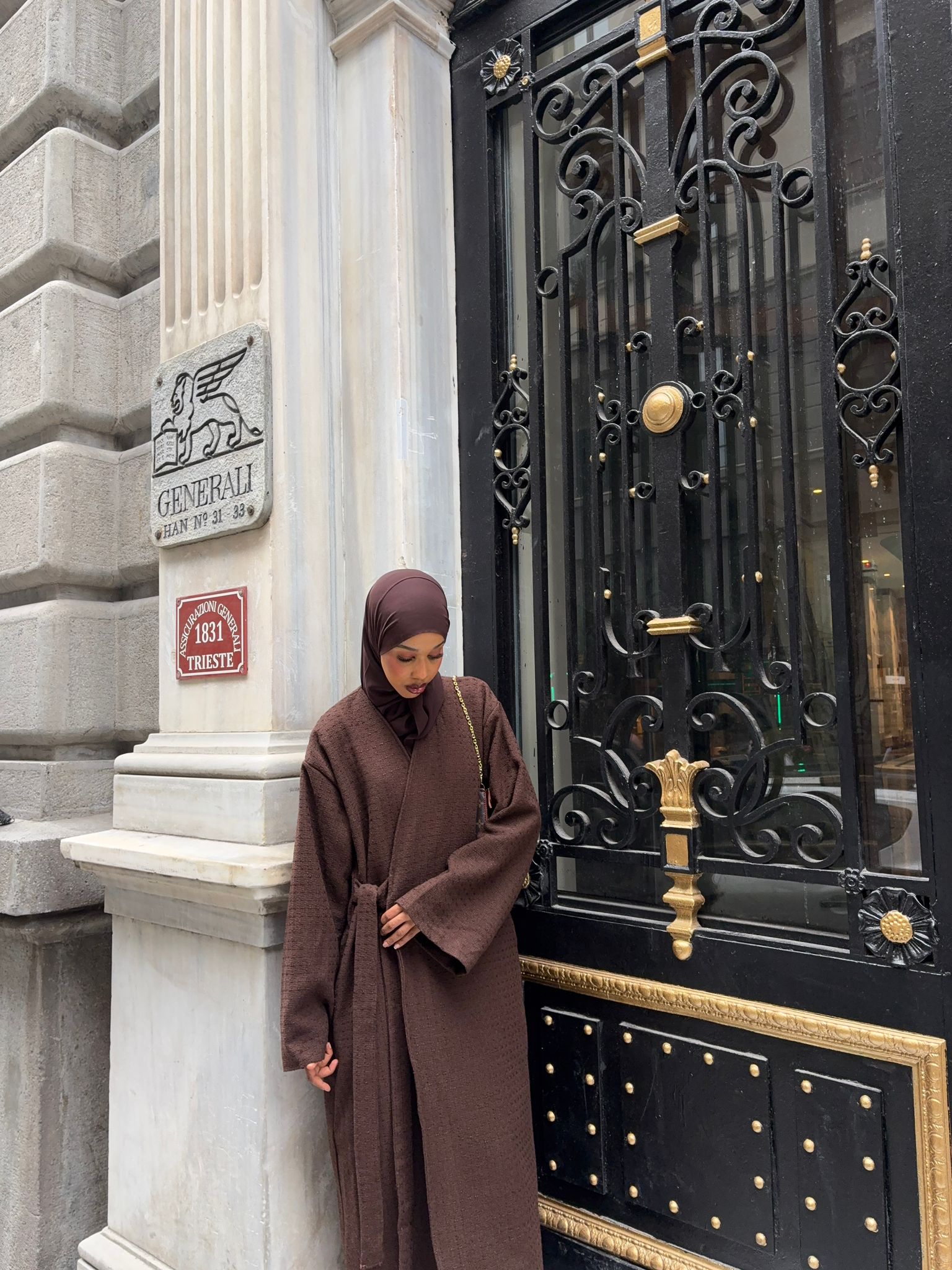 Brown tweed abaya
