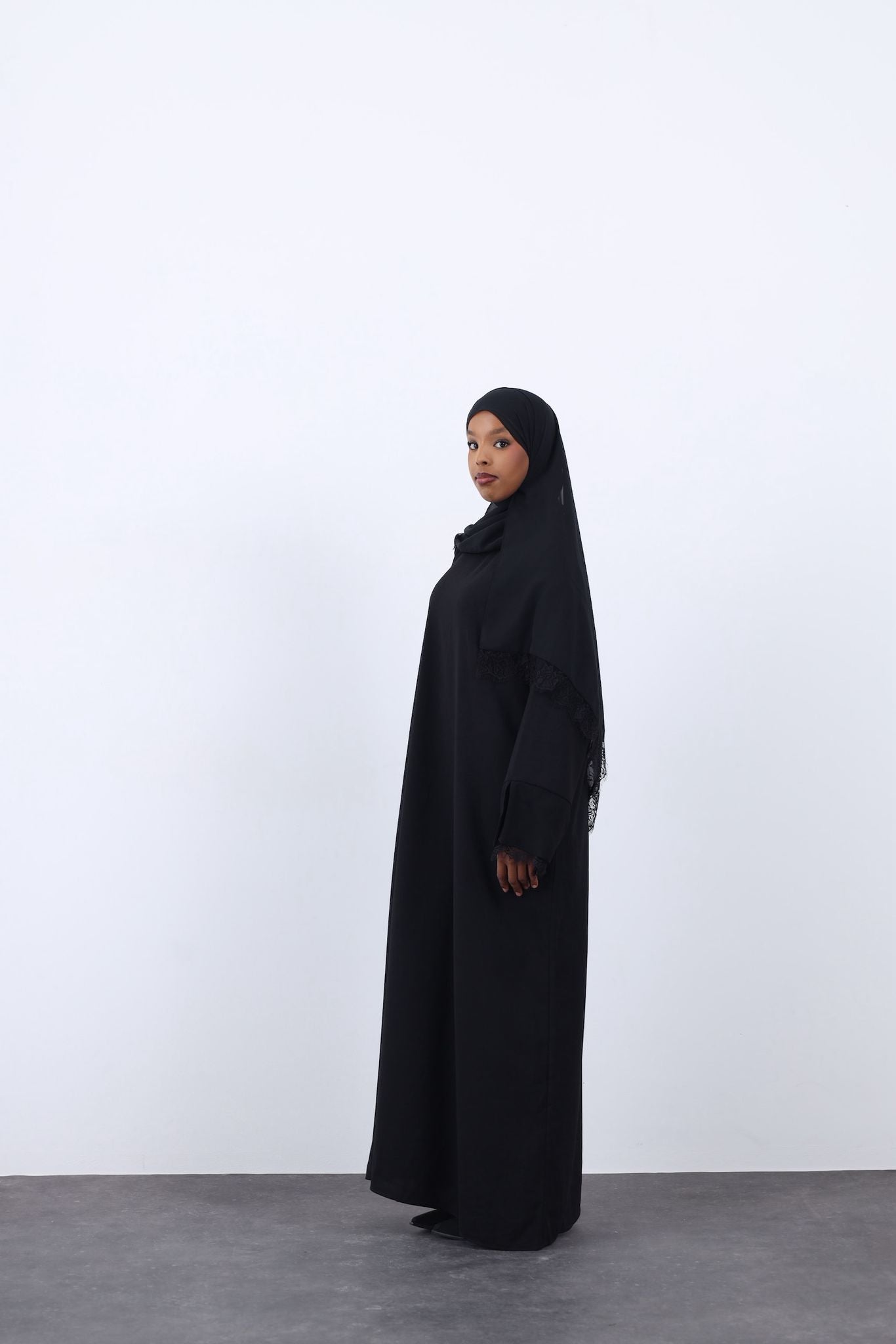 Black lace crepe abaya -BLACK