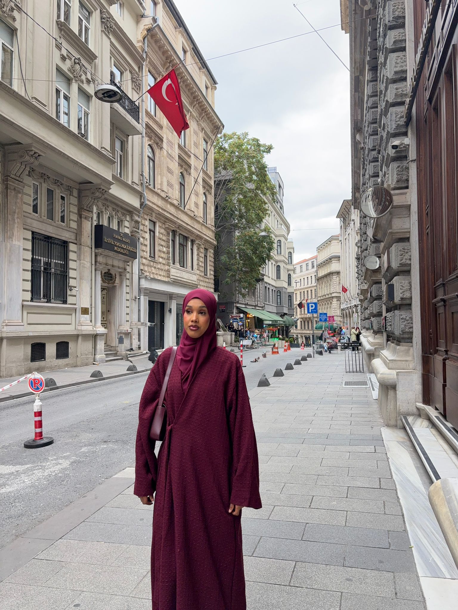 Burgundy tweed abaya