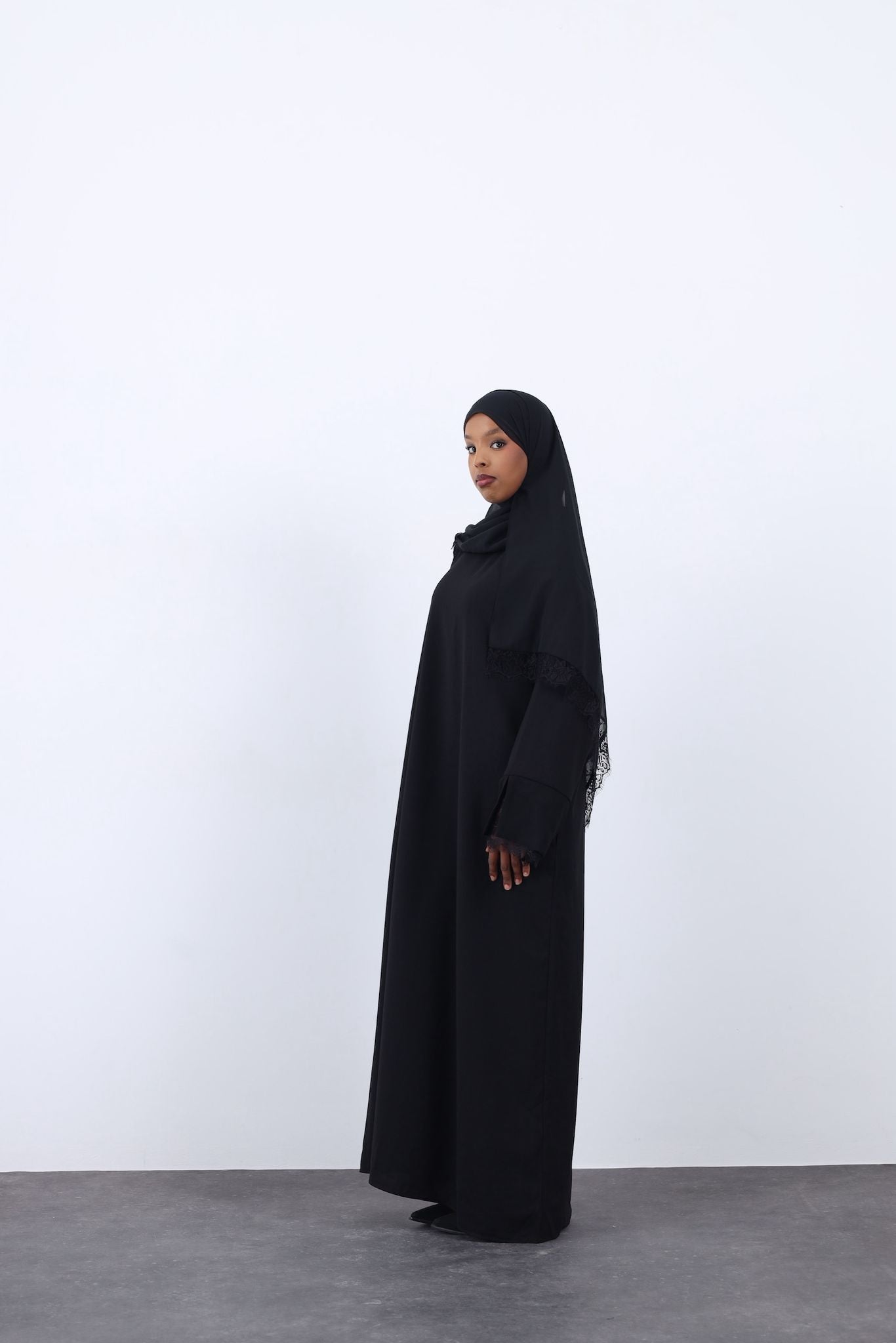 Black lace crepe abaya -BLACK